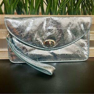 SORIAL New York Chic Metallic Blue Wristlet